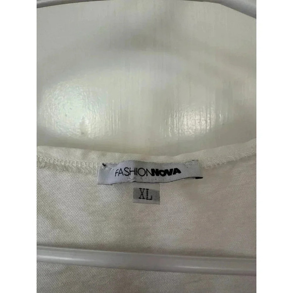 Fashion nova women’s size extra large, white cropped blouse - Picture 6 of 8